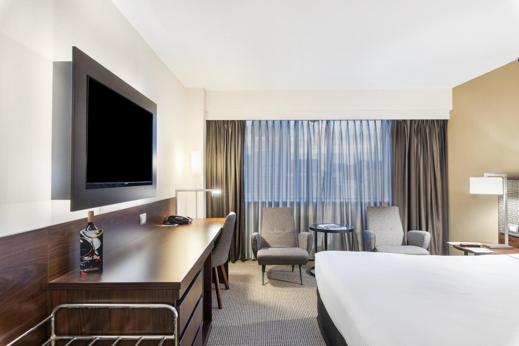 Stamford Plaza Adelaide Hotel Bagian luar foto