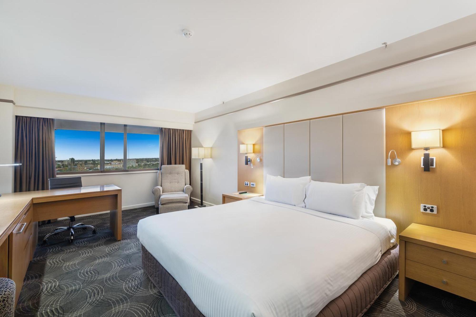 Stamford Plaza Adelaide Hotel Bagian luar foto