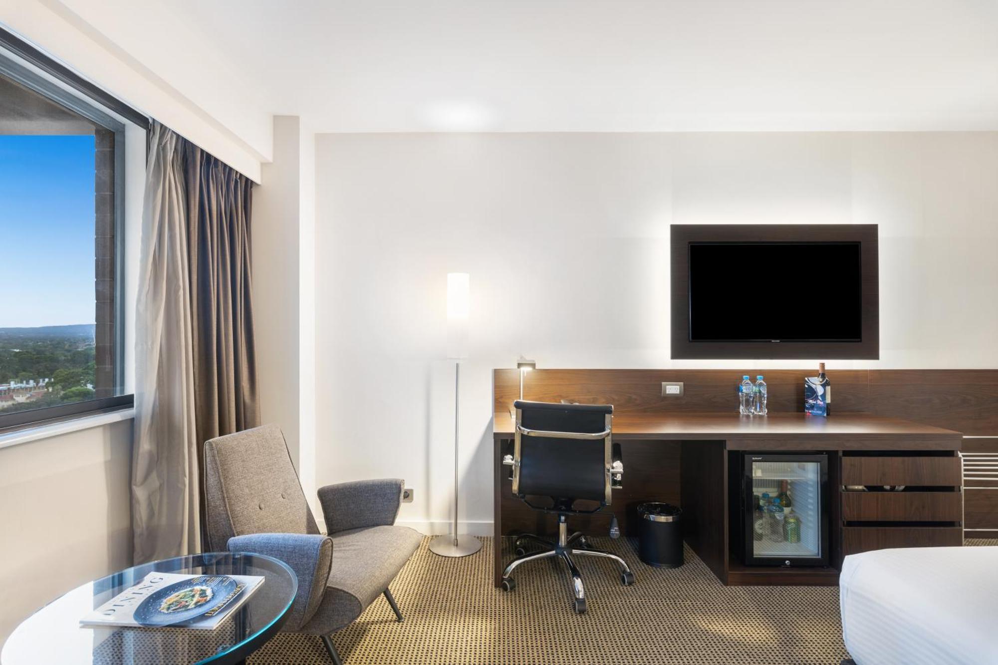 Stamford Plaza Adelaide Hotel Bagian luar foto