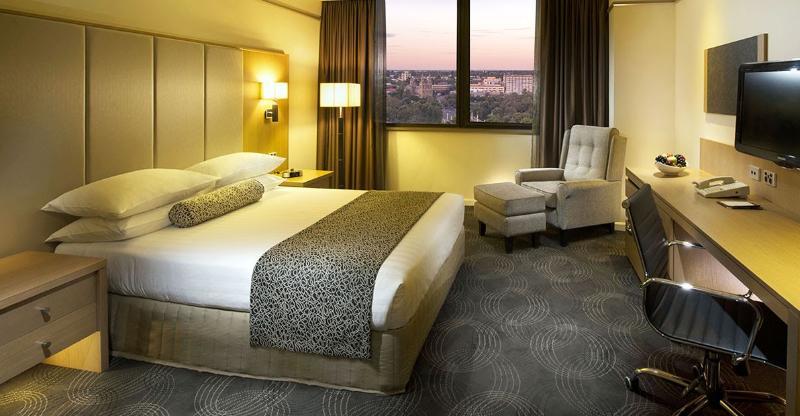 Stamford Plaza Adelaide Hotel Bagian luar foto A room at the Hilton Tel Aviv